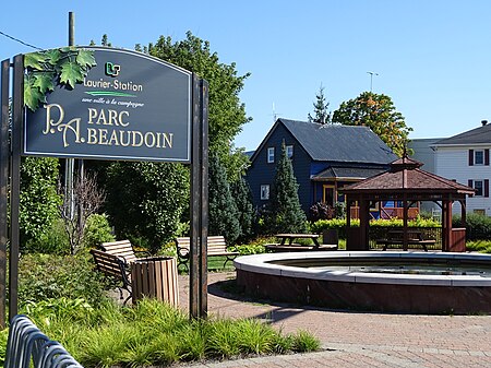 Parc Beaudoin, Laurier-Station.jpg