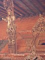 Оцветена дървена пластика на пагода в Патан