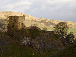 Peveril Castle keep, 2009.jpg