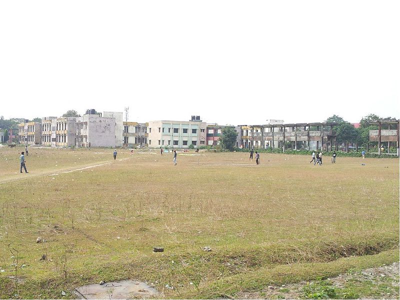 File:Playground behind Medicine Dpt.jpg