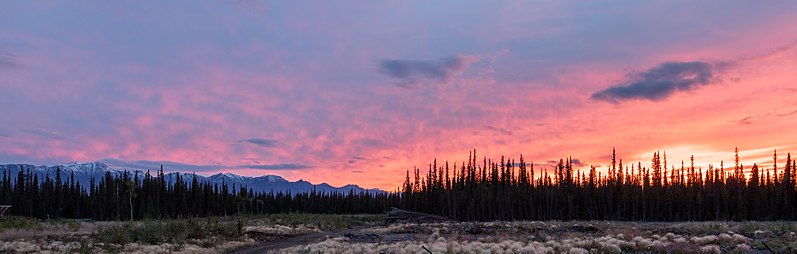 File:Puesta de sol, Tok, Alaska, Estados Unidos, 2017-08-28, DD 183-185 HDR.jpg
