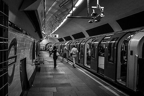 Underground. Лондонское метро. Андеграунд. Андеграунд метро. Подземка андеграунд.