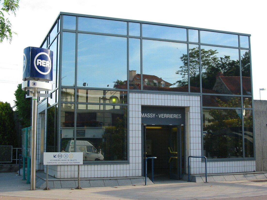 Massy–Verrières station