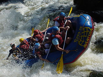 Rafting sur le rio Jacaré (São Paulo, Brésil). (définition réelle 1 280 × 960)