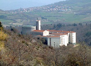 Monastère: Étymologie, Toponymie, Histoire du monachisme