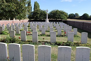 Le cimetière britannique Red Cross Corner Cemetery.