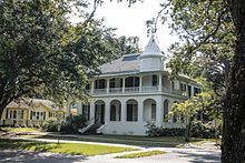 Reiley-Reeves House in Baton Rouge, LA from across Park Ave Reiley-Reeves House 08.jpg