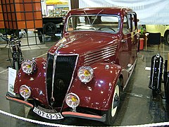 Седан ADC2 (1937) Новая решётка радиатора и бамперы