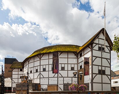 How to get to Shakespeare's Globe Theatre with public transport- About the place