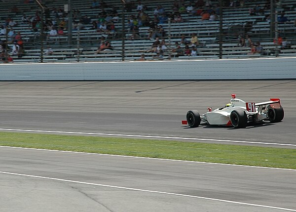 Hearn practicing for the 2007 Indianapolis 500