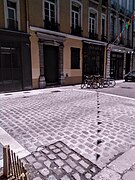 Rue Voltaire (pavement de la rue)