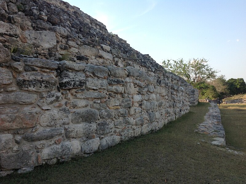 File:Ruinas de Aké - panoramio (6).jpg