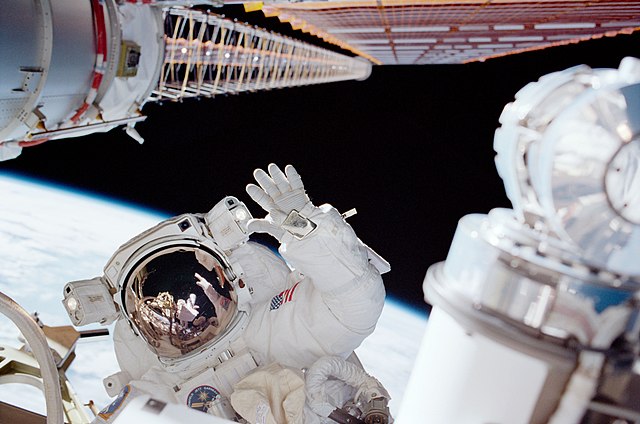 Noriega on the newly-installed P6 truss, during EVA 2