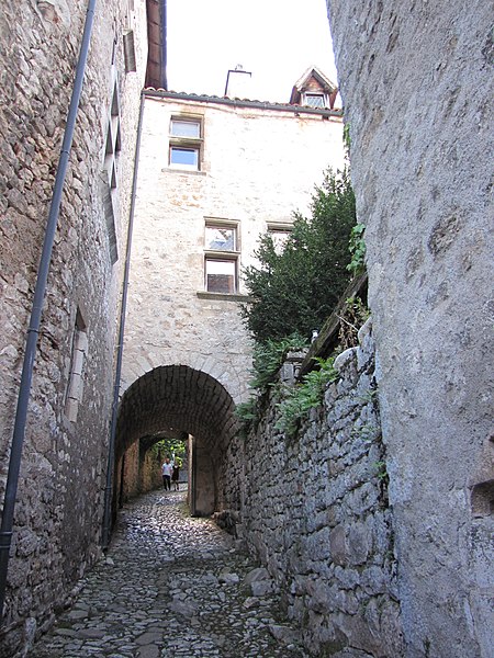 File:Saint-Cirq-Lapopie - 2014-09-20 - i2992.jpg