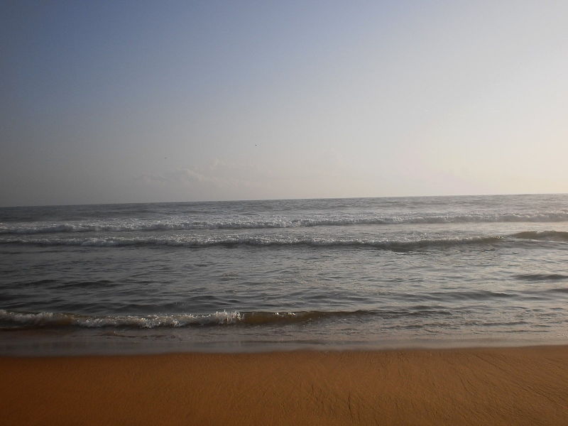 File:Sankhumukham Beach - Seashore-06.JPG