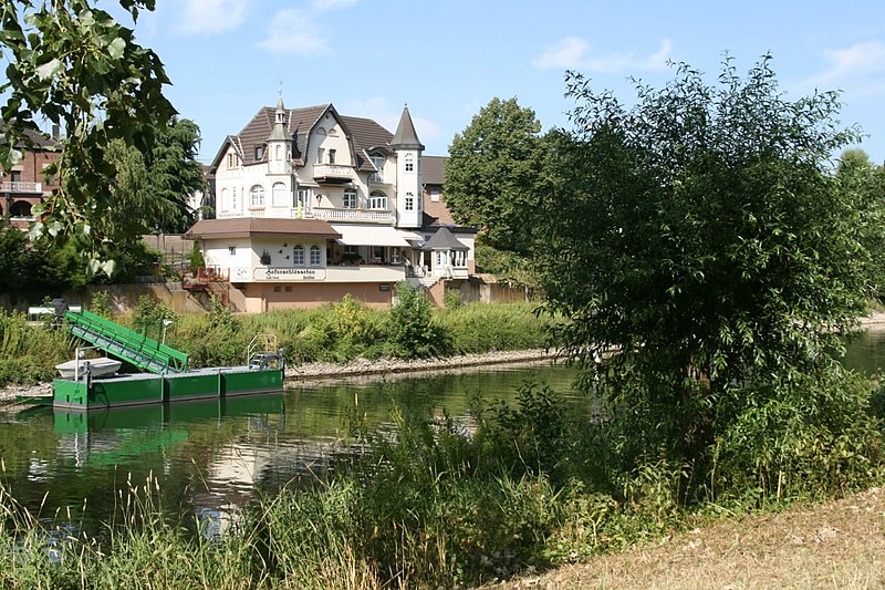 File:Schlösschen by Niederkasseler - panoramio.jpg