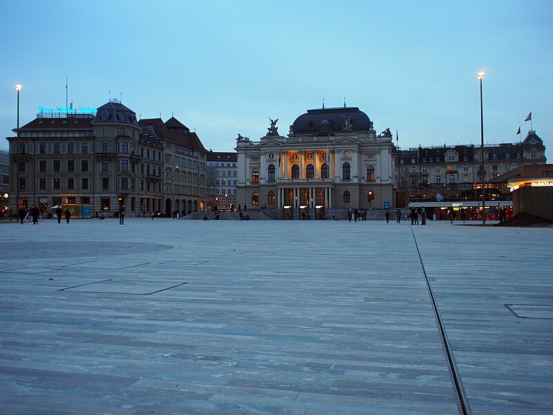 File:Sechseläutenplatz Zürich - Abendstimmung - 2014-01-25 - Bild 1.JPG