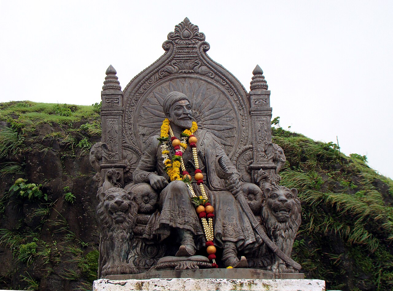 File:Shivaji Maharaj Raigad2.jpg - Wikimedia Commons