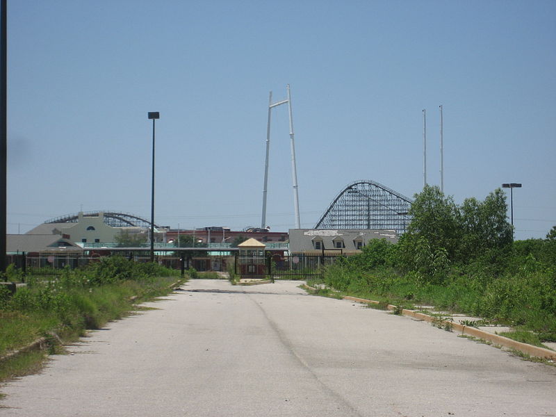 File:Six Flags NOLA Gatehouse.JPG