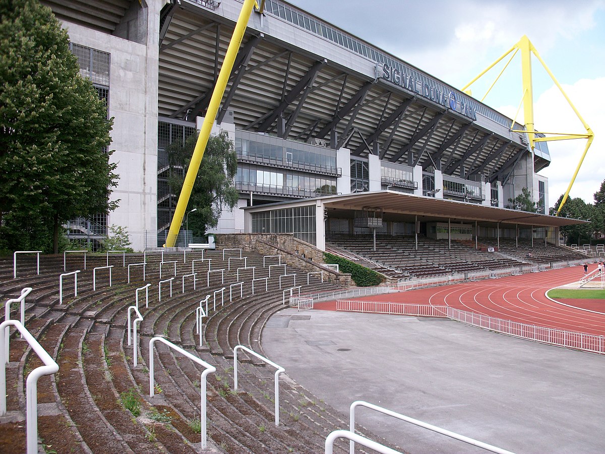 Stadion Rote Erde — Wikipédia