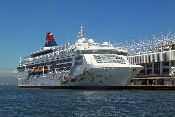 Image: Star Pisces at Ocean Terminal, Hong Kong, from ferry pier 2