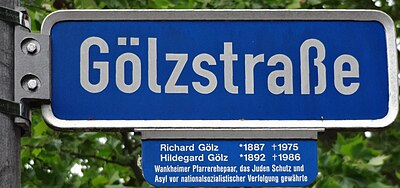 Straßenschild Gölzstraße (2019).jpg