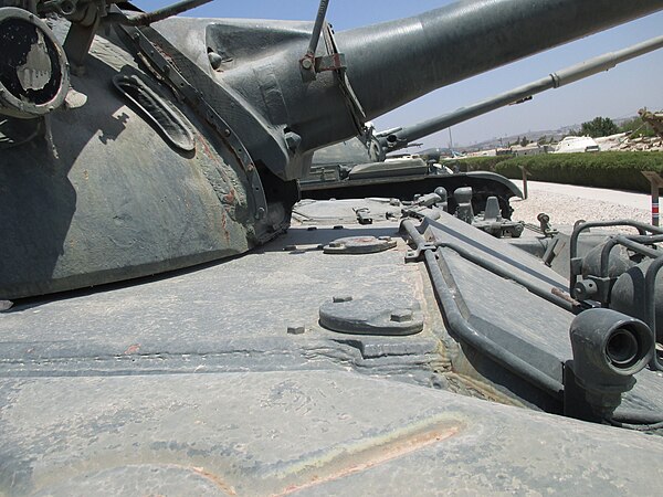 Flat margin (turret race) between an Egyptian T-54/55's turret and angled glacis, one of the few areas on the tank vulnerable to 90 mm HEAT munitions.