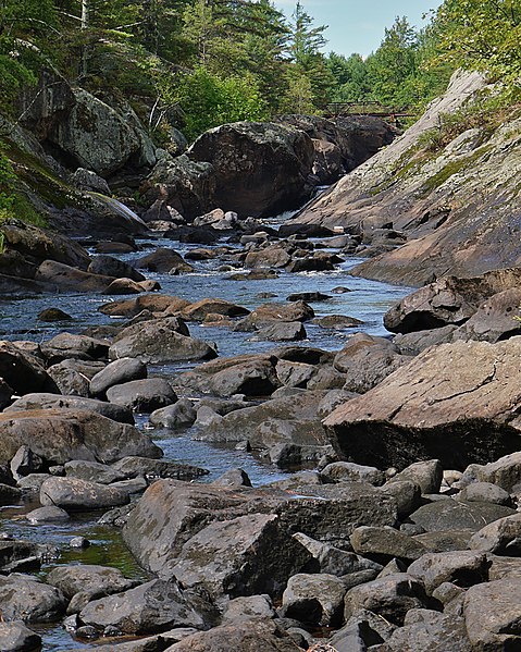 File:The Black River south of the Victoria Falls.JPG