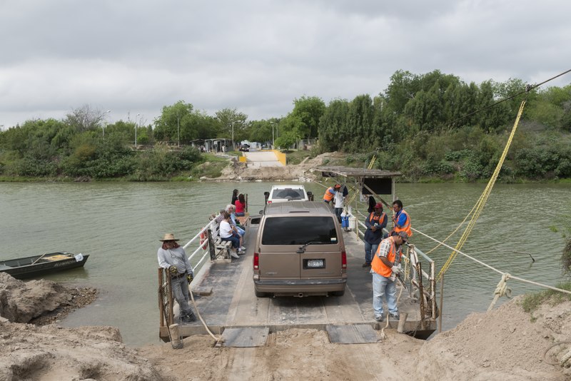 File:The hand-pulled Los Ebanos Ferry or El Chalan, formally known as the Los Ebanos-Diaz Ordaz Ferry, a hand-operated cable car-pedestrian ferry that travels across the Rio Grande River between Los Ebanos LCCN2014631802.tif