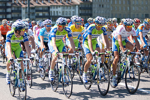 Peter Sagan avec le maillot jaune