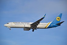 UIA Boeing 737-800