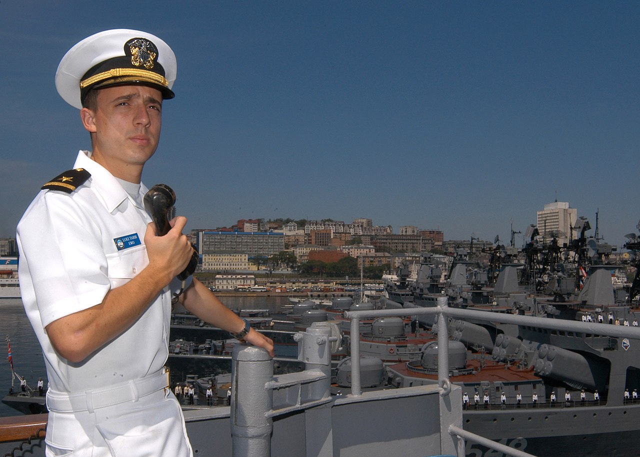 File:US Navy 060703-N-1693W-035 Ensign Luke Tarbi maintains ...