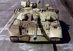 T-84 tankının ilkin modellərindən biri. Sonrakı modellər reaktiv zirehə sahibdir.