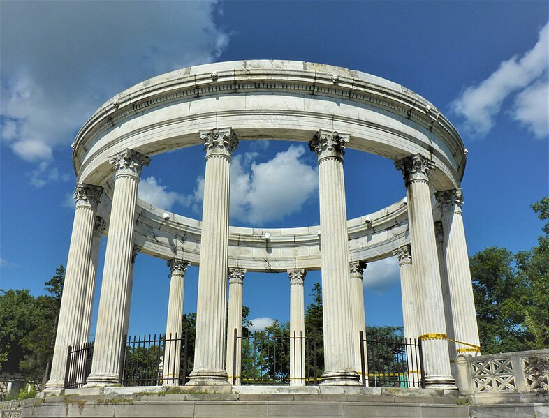 File:Untermeyer Park Temple of the Sky.jpg