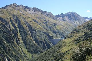 <span class="mw-page-title-main">Piz Maler</span> Mountain in Switzerland