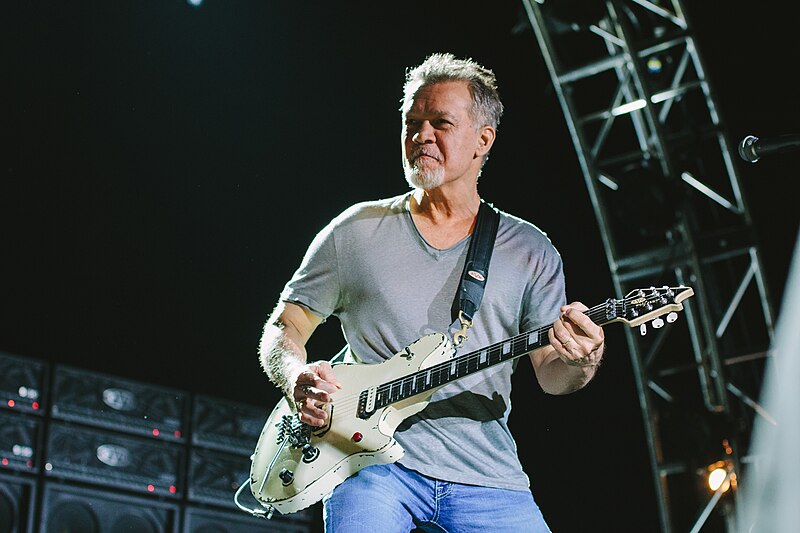 File:Van Halen-8597 (20643101375).jpg