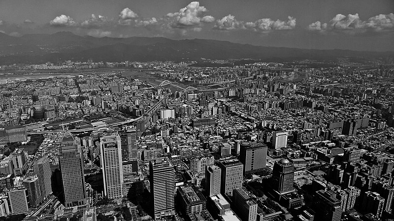 File:View from Taipei 101 (8143435098).jpg