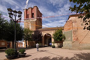 Villalba de la Lampreana, Iglesia de la Asunción de Ntra. Sra., fachada sur.jpg