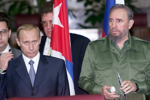 Vladimir Putin and Fidel Castro in 2000.