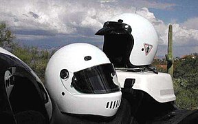 Full face and open face motorcycle helmet