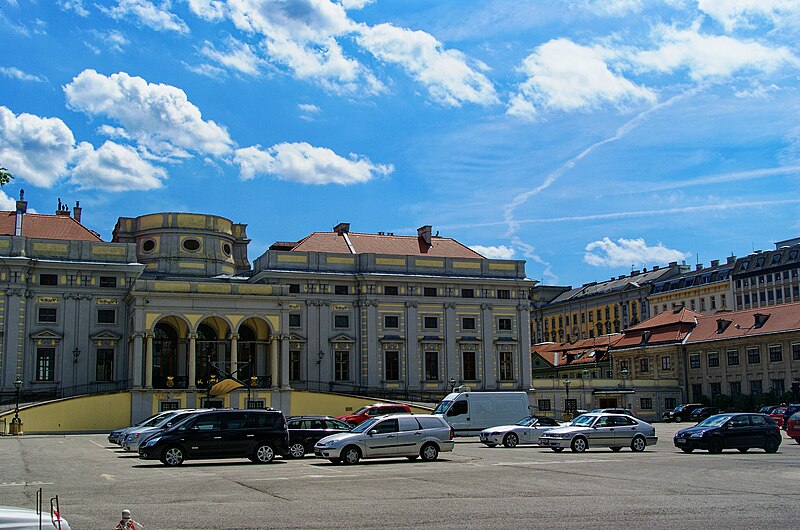 File:Wien - Palais Schwarzenberg - View SSW.jpg