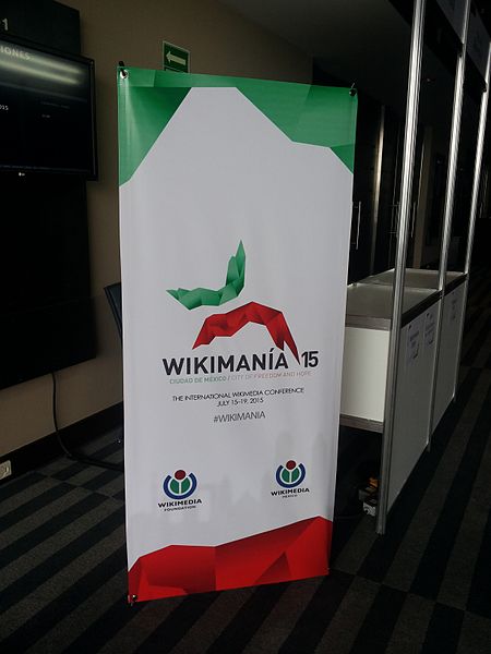 File:Wikimania 2015-Wednesday-Standing banner.jpg