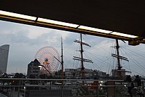 Yokohama Cosmo World and Nippon Maru.JPG