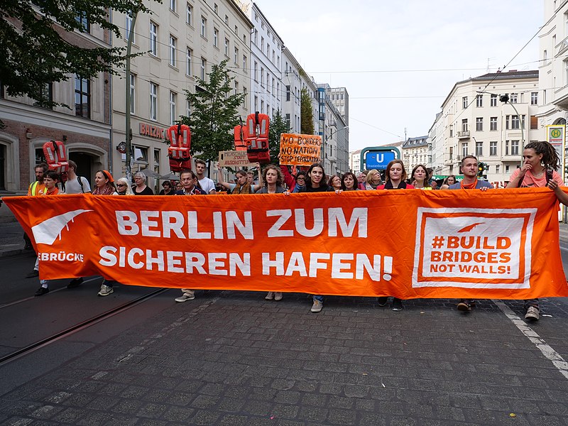 File:"Seebrücke" Demonstration for sea rescue in the Mediterranean sea in Berlin 2nd of September 2018 24.jpg