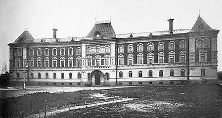 El edificio principal de la casa de beneficencia de los Eliseev.