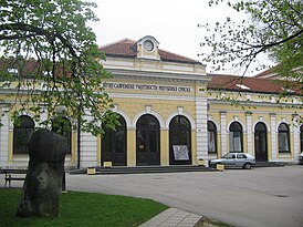 Museorakennuksen julkisivu