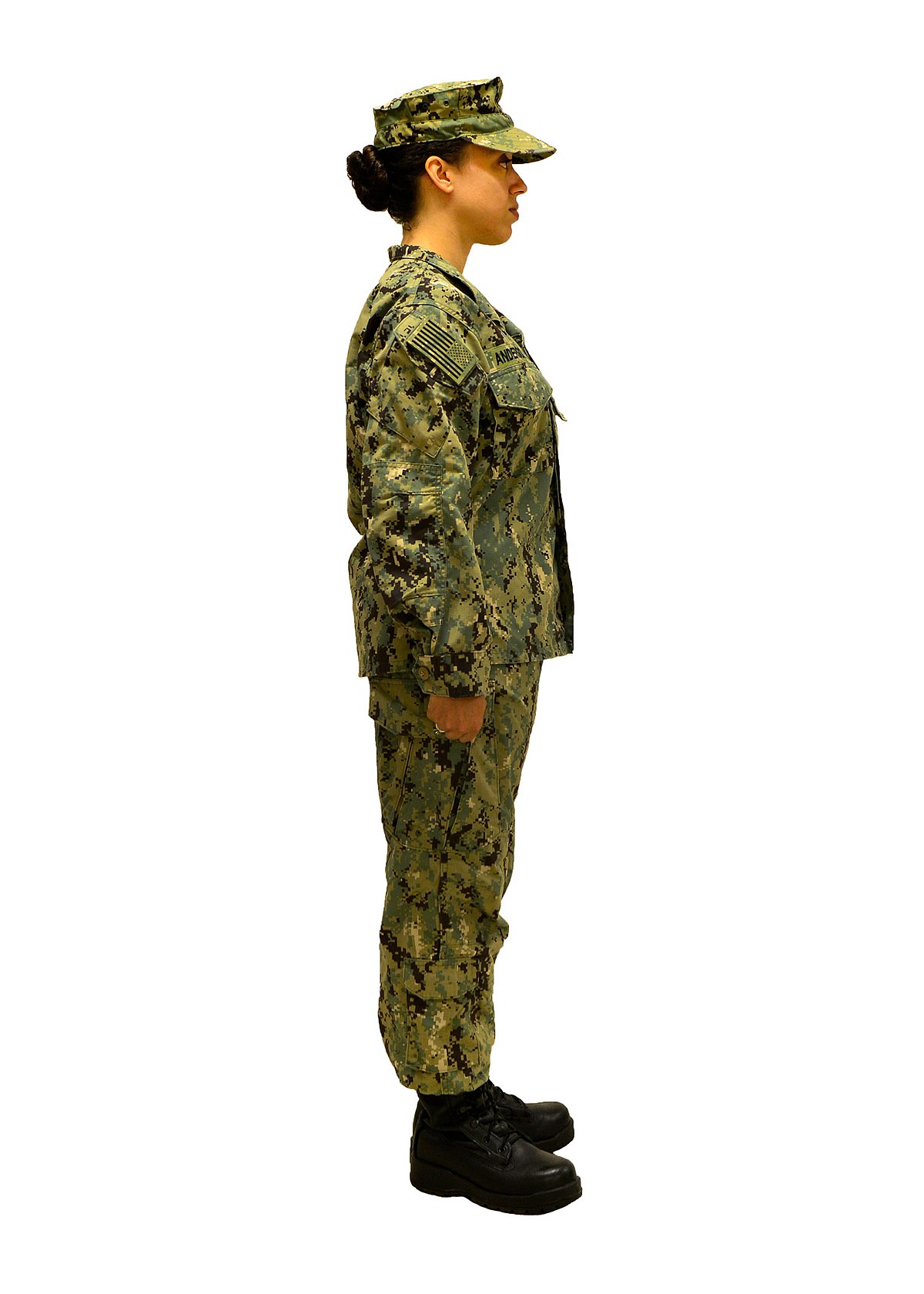 File:160803-N-RY232-003 - Navy Working Uniform (NWU) Type III.jpg -  Wikipedia