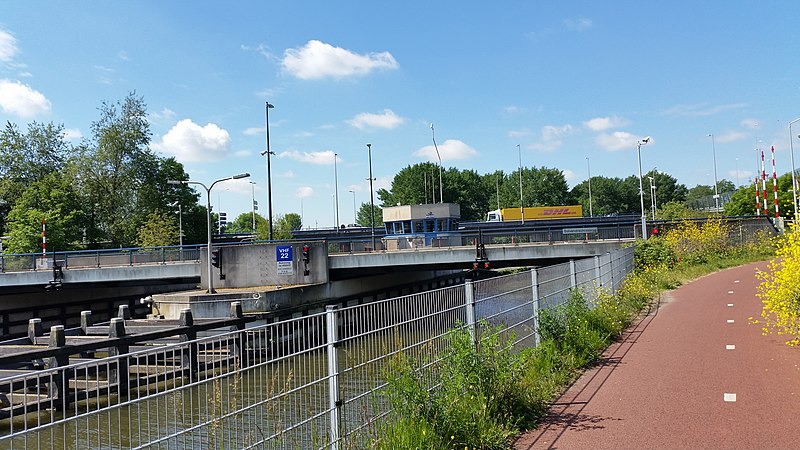 File:2020 Brug 1267, zijaanzicht (1).jpg