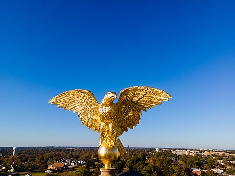 The gold eagle atop the Mississippi State Capitol Building