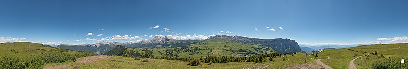 File:360° view from the Engerlast platform - Munte Bullaccia, Castelrotto, Bozen, Italy - July 5, 2020.jpg